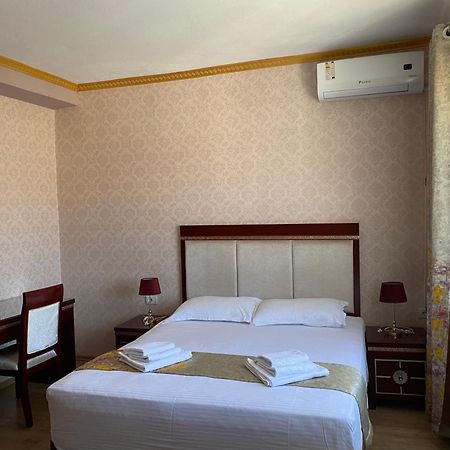 British Hotel โปกราเดซ ภายนอก รูปภาพ